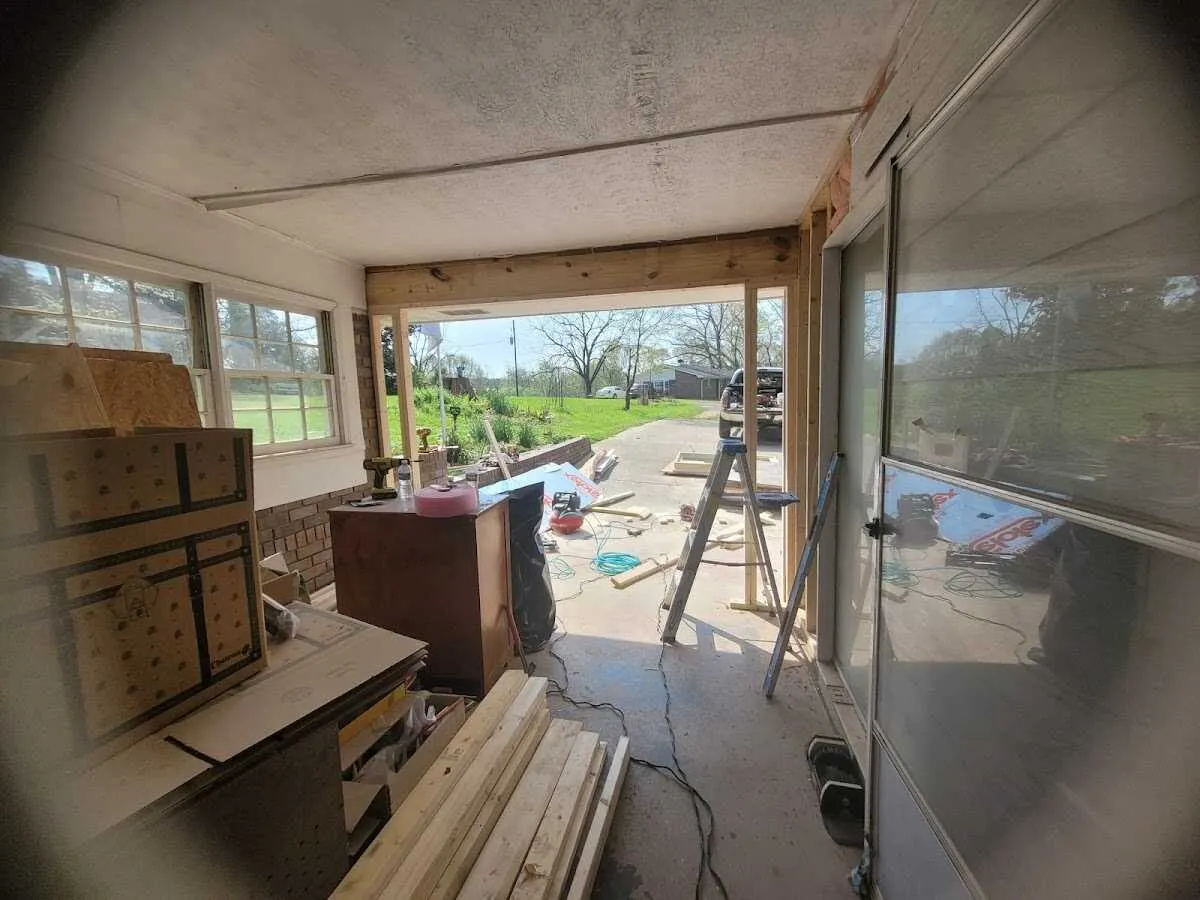 Air movers and dehumidifier for Drying & Dehumidification in Harahan